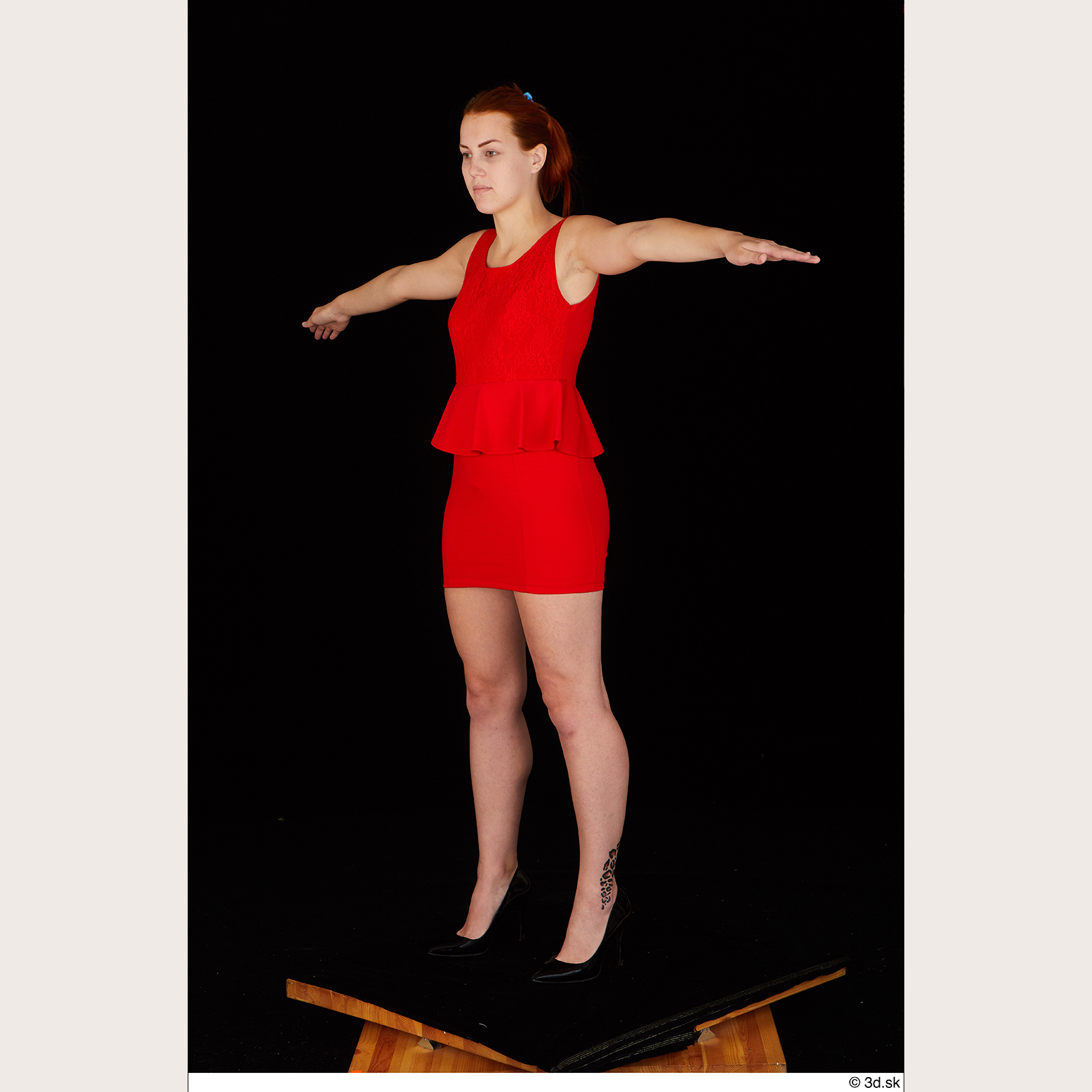 CharlieRed, Female Full Figure Photo References by N/A